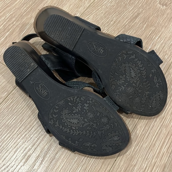 Sofft Leather Lining 2” Sandals - size: 7 - Picture 4 of 5